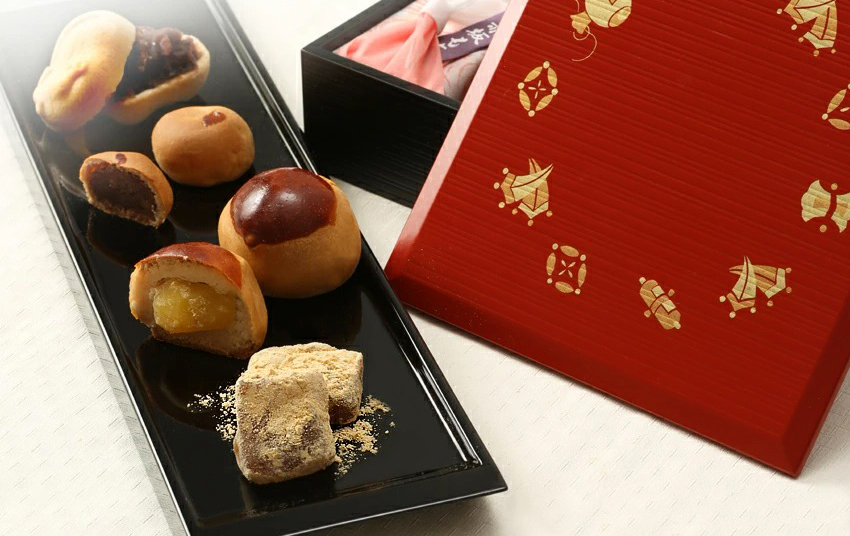 絶賛人気のおもたせにおすすめのお菓子は、山田平安堂の一ヶ重 老舗和菓子セット
