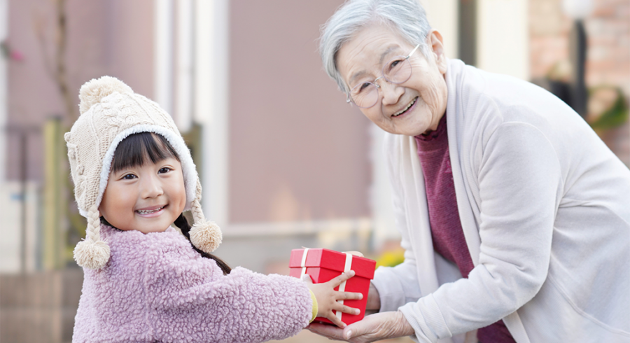 【決定版】おばあちゃんも喜ぶ！実用的なプレゼント23選｜祖母のお誕生日や敬老の日に