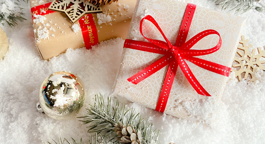 「ありがとう」をカタチに。親に贈るクリスマスプレゼント20選！両親がもらって嬉しいギフト特集